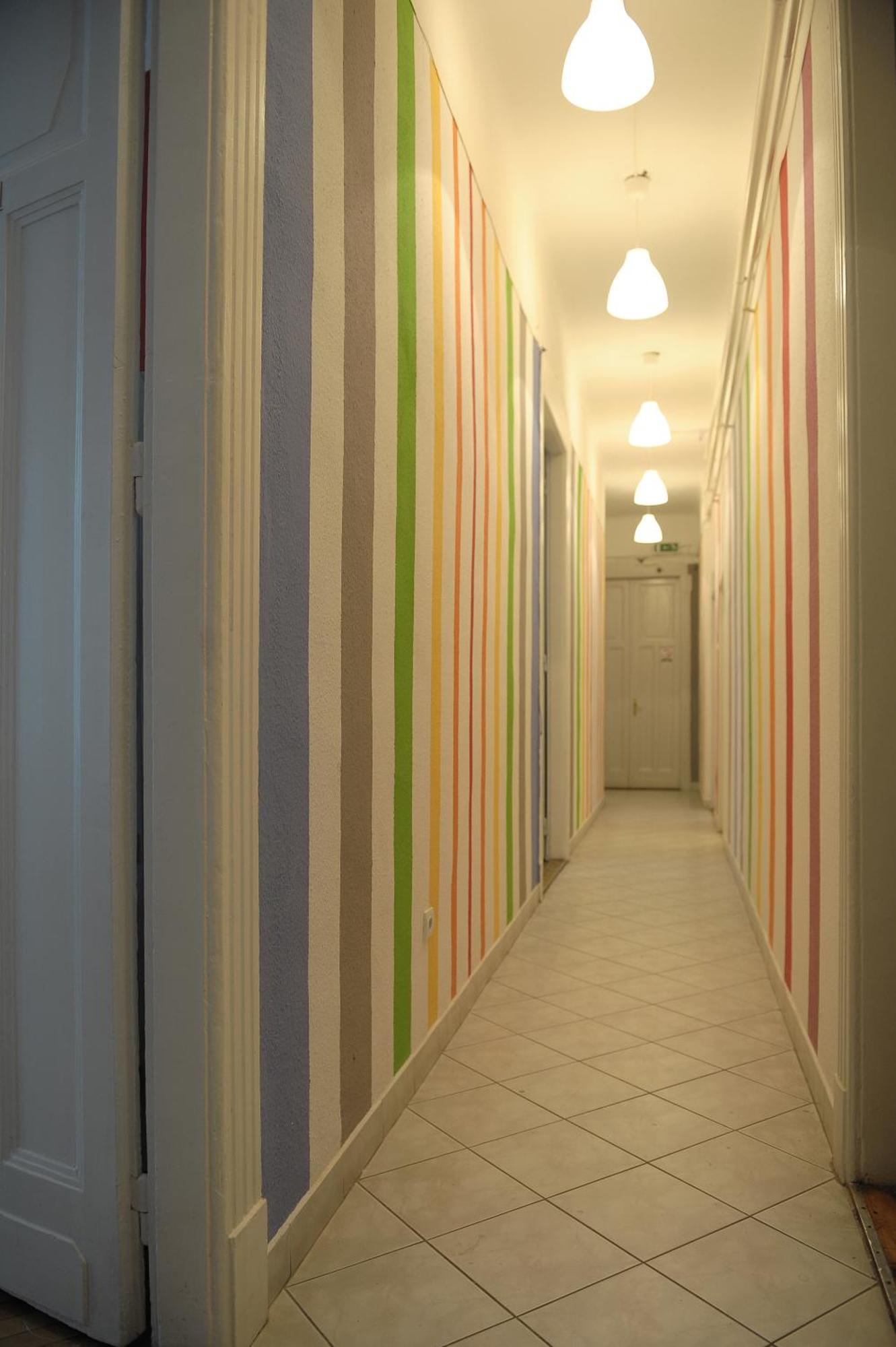 Westend Hostel Budapest Exteriör bild